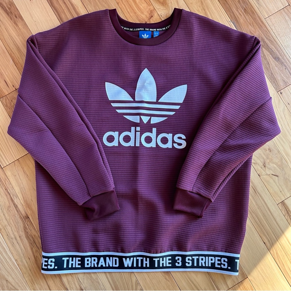 ⭐️Vaca Soon Sale⭐️ Adidas Top